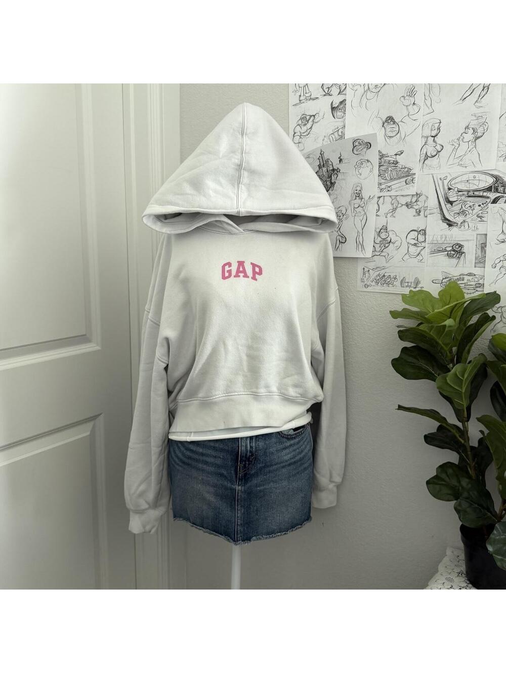 Gap oversized cropped hoodie